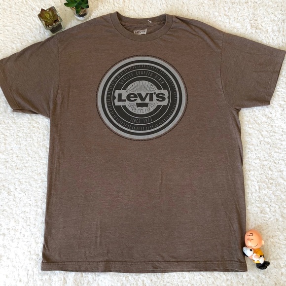 levis brown shirt